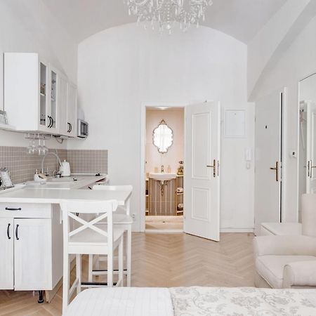 Apartments With The Lions Prague Extérieur photo